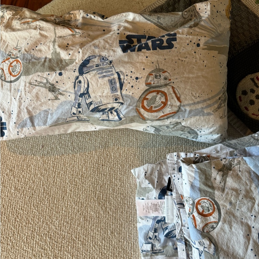 Pottery Barn Kids Star Wars Droid Organic Sheet set